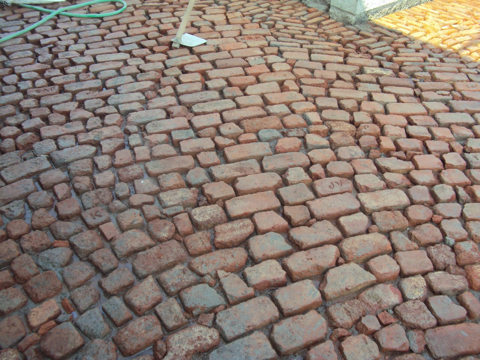 Brick Bat Koba Application